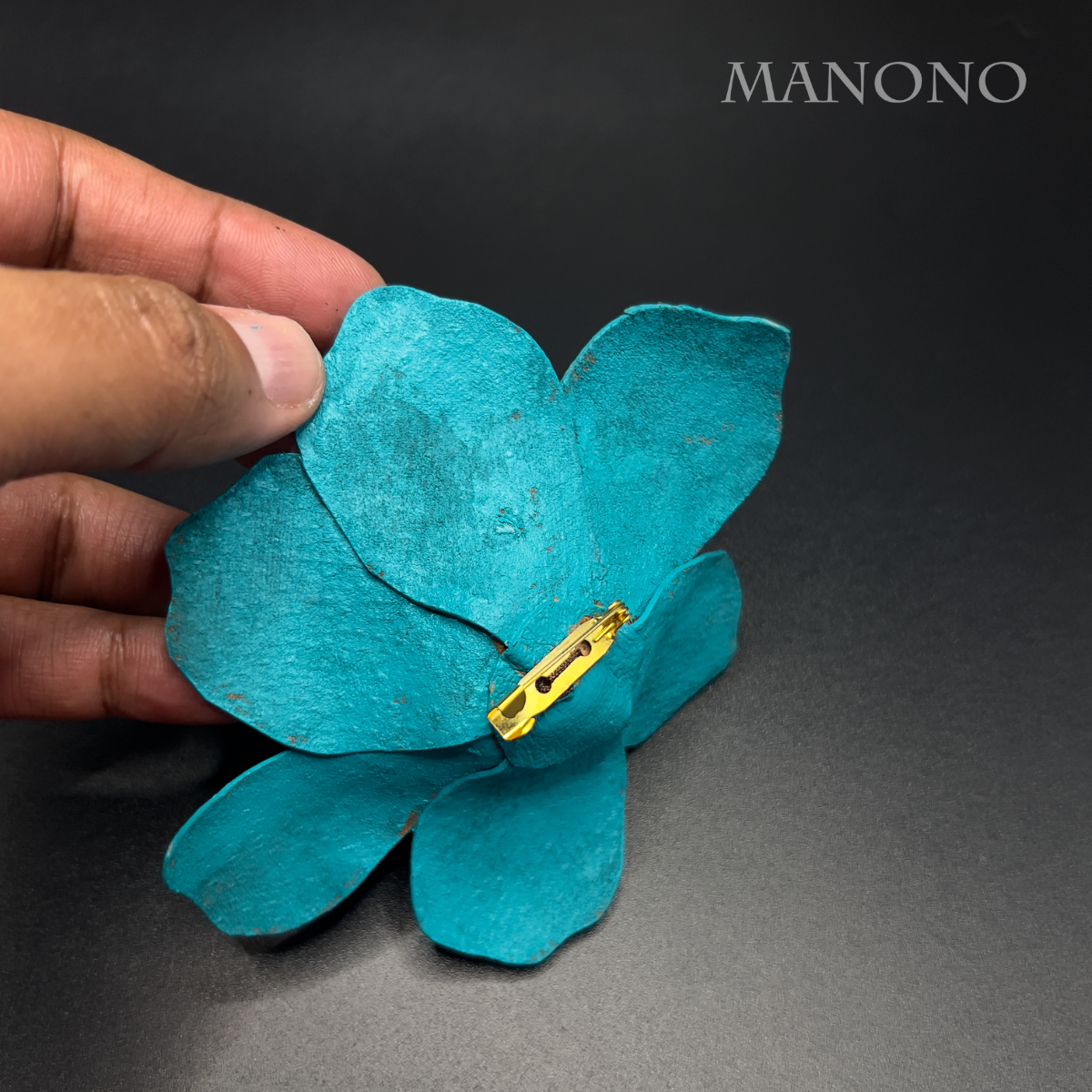 Leather Flower brooch - Imagen 3