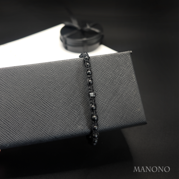 Minimalist Onyx & Labradorite Shamballa Bracelet